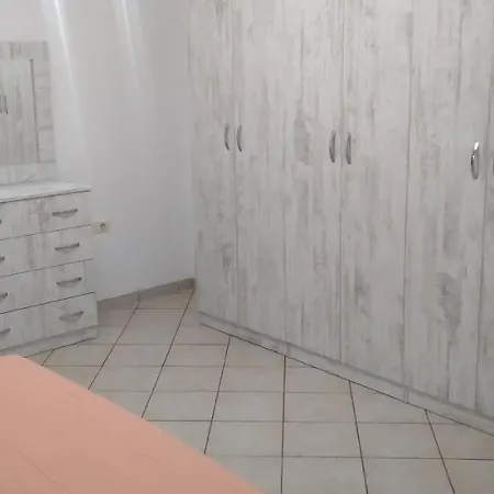 Apartment New In The Center Shkoder