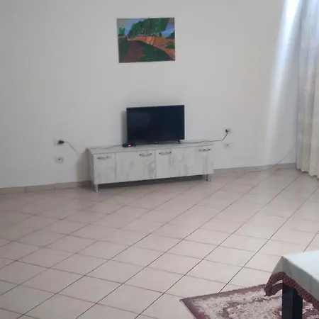 Apartment New In The Center Shkoder