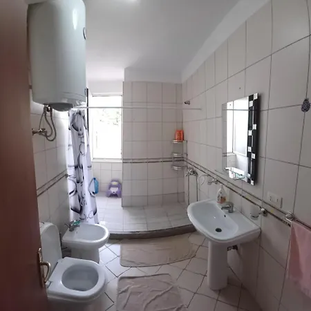 Apartment New In The Center Shkoder