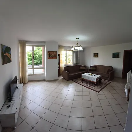 New In The Center Apartamento Shkodër