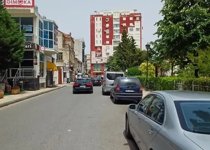 New In The Center 公寓